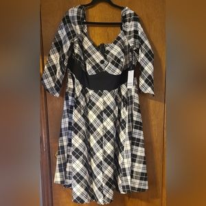 Unique Vintage Plus Size Black & White Plaid Lamar Swing Dress, 5X/26